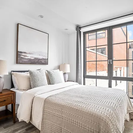 Apartment Chic Midtown 2bedroom Cozy & Modern Retreat In Hells Kitchen