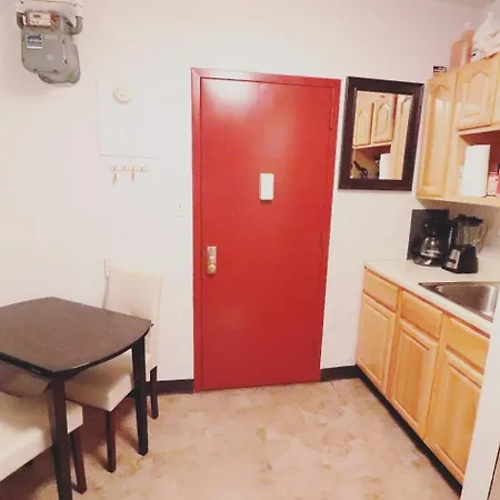 Apartment Quirky & Cozy Loft Soho Little Italy - Sleeps 4 *