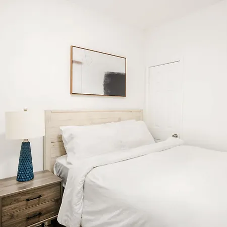 Apartment 428-2e Newly Furnished 2br New York