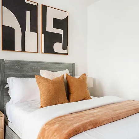 26-3a Gramercy W&d Outdoor Courtyard * New York