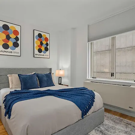 Spacious 2br Steps From Times Square & Broadway *