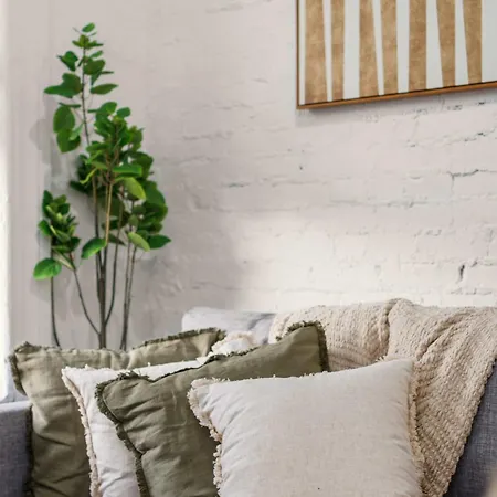 Timeless Charm Rustic 2br Hideaway In Nyc Apartment