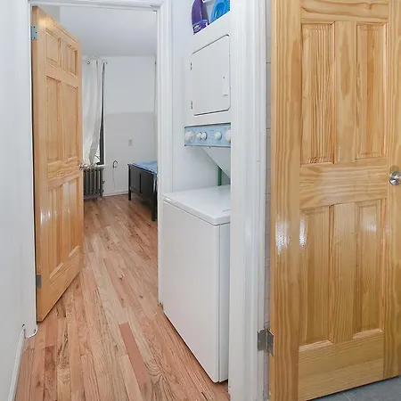 Superior Harlem Apartment *