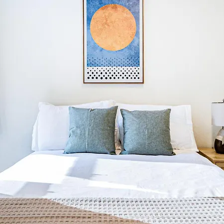 Unbeatable & Cozy 4bdr & 1 Bth In Manhattan Apartment