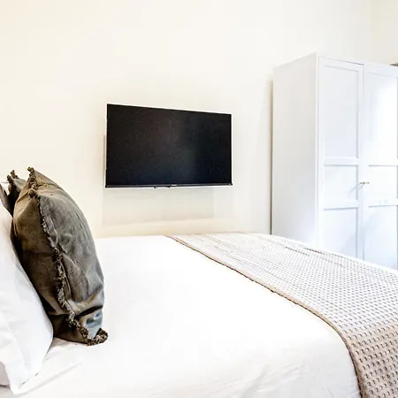 Unbeatable & Cozy 4bdr & 1 Bth In Manhattan Apartment
