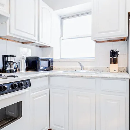 Unbeatable & Cozy 4bdr & 1 Bth In Manhattan * New York