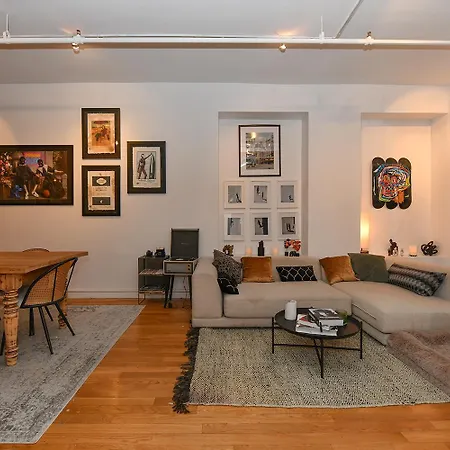 Cozy Studio In West Village Apartment