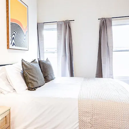 Unbeatable & Cozy 4bdr & 1 Bth In Manhattan New York