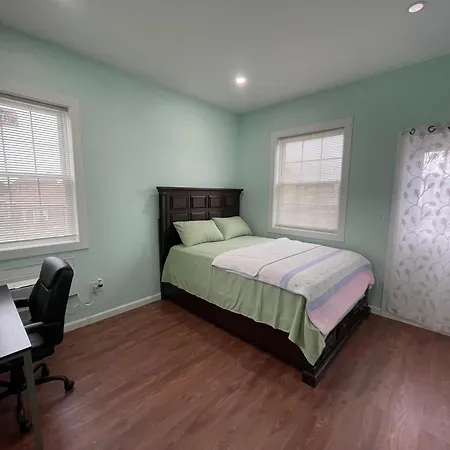 Luxury Private In Queens -30 Min To Manhattan *