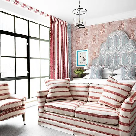 The Whitby 5*