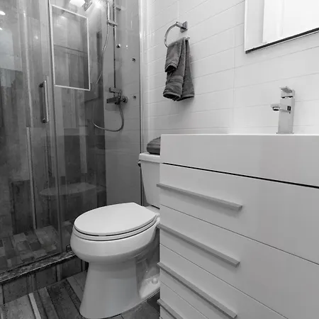 Prestige Nyc Apartment New York