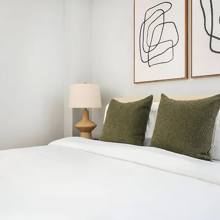 73-806 New 1br 1bth Uws Doorman Gym Apartment New York