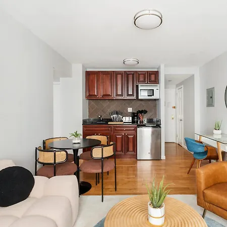 73-806 New 1br 1bth Uws Doorman Gym Apartment New York