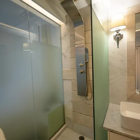The One Boutique 3*