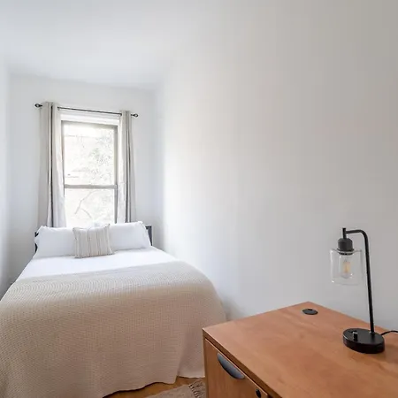Location In Nyc! 1bd Steps From Park *