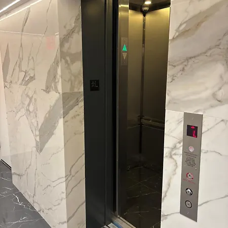 Luxurious Midtown 3bdr Aparthotel *