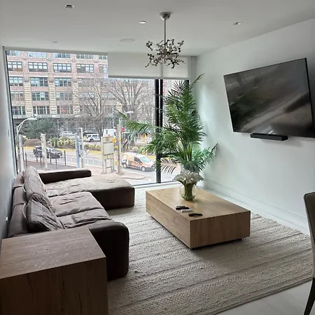 Luxurious Midtown 3bdr