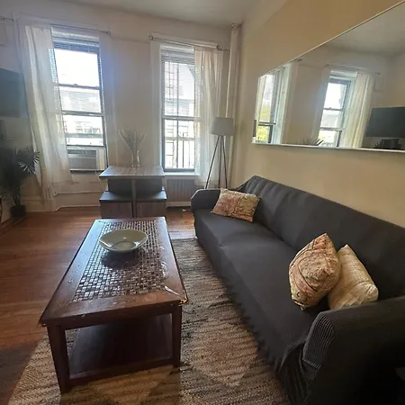 1 Bedroom Cozy Unit In Columbus Ave New York