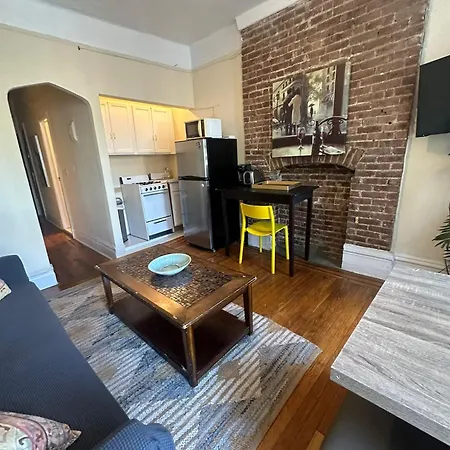 1 Bedroom Cozy Unit In Columbus Ave Apartment *