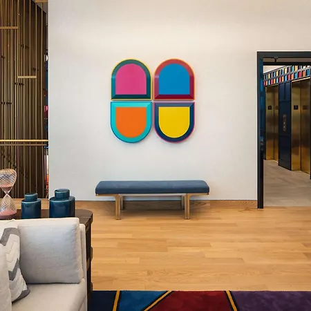 Motto By Hilton Chelsea Hotel