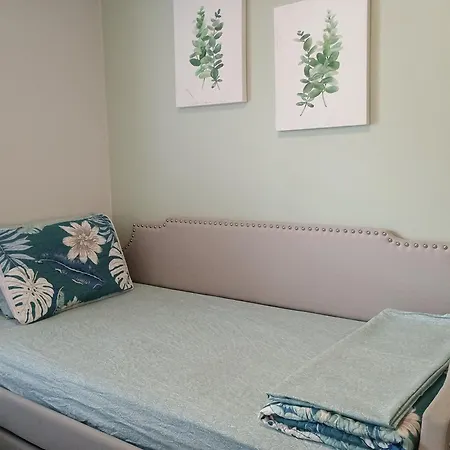 Apartment Explore From Queens