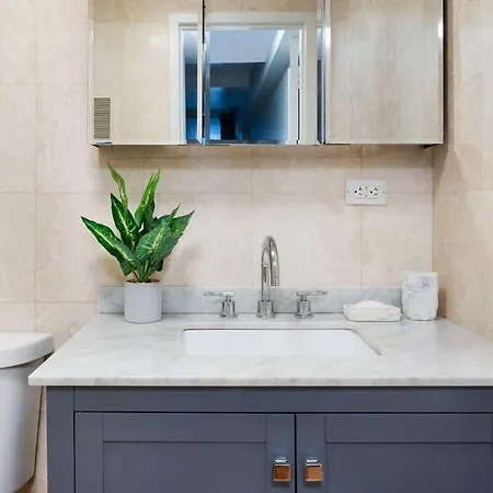 73-208 New 2br 2bath Uws Doorman Gym *
