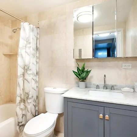 73-208 New 2br 2bath Uws Doorman Gym New York