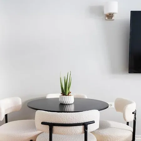73-208 New 2br 2bath Uws Doorman Gym * New York