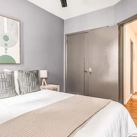 Apartment Elegant & Chic 4 Bdr & 1 Bth In Midtown Manhattan New York