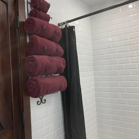 Guest house Cozy Bedroom With Bath, Private Entrance New York