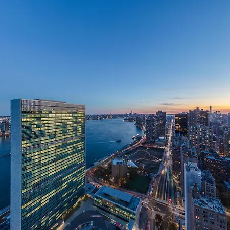 Hotel Millennium Hilton One Un Plaza 4*
