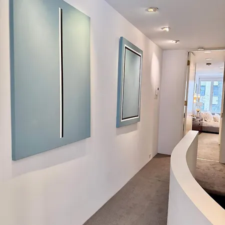 Private Beautiful Townhome W Zen Garden