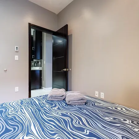 Enjoy The Easy Access Of Uws Apartment *