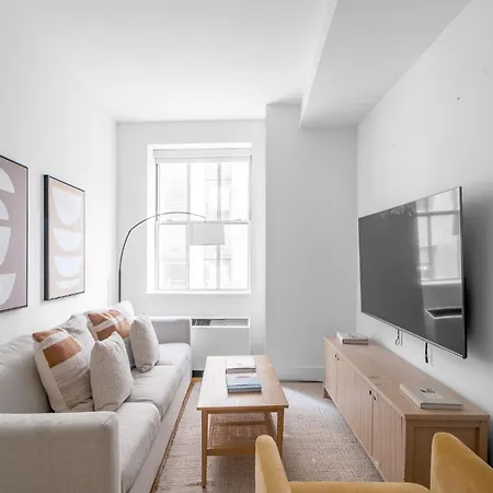 Your Nyc 2bedroom Steps From Iconic Landmarks