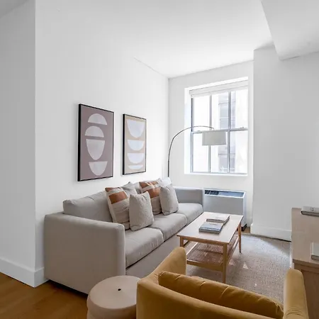 Your Nyc 2bedroom Steps From Iconic Landmarks Apartment New York