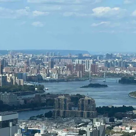 Apartment Luxury 2 Bedrooms 2 Bathrooms Corner Breathtaking Views Modern Retreat *
