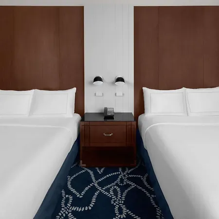 Hilton Brooklyn - Newly Renovated 4*
