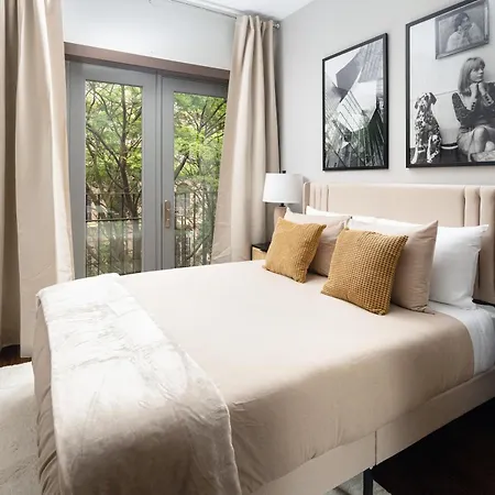 Stylish 3bd In Manhattan Apartment