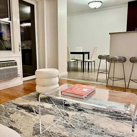 Apartment Midtown High Floor Fantastic Panoramic View Corner 2 Bedroom *