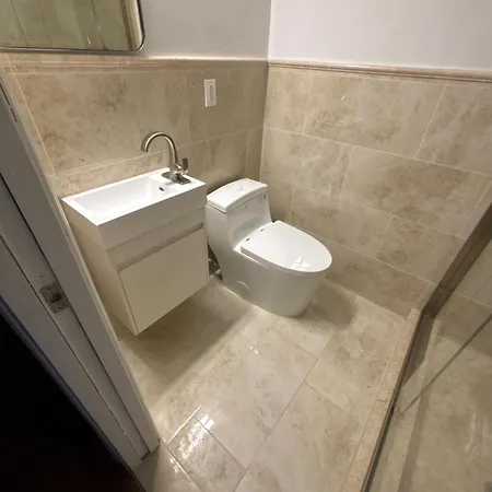 Guest house Private Bedroom And Private Bath