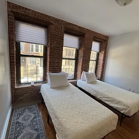 Private Bedroom And Private Bath Guest house