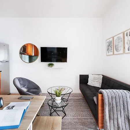 102-1a Value 2br Near Park Apartment