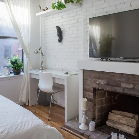 Sunny Chelsea Getaway