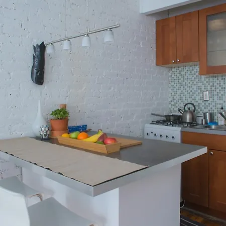 Sunny Chelsea Getaway Apartment New York