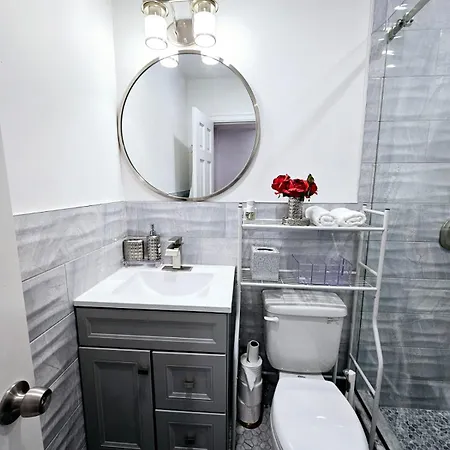 Cozy Near Barclay Center Apartment *