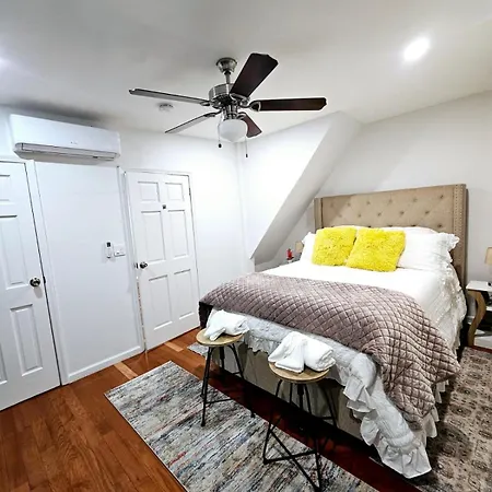 Cozy Near Barclay Center Apartment *