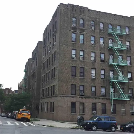 Apartment 2-bedroom In The Bronx And Pet Friendly New York