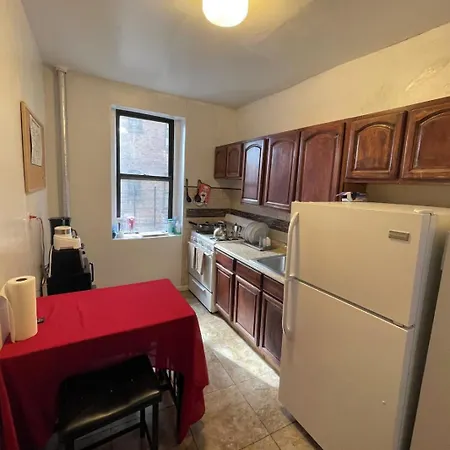 2-bedroom In The Bronx And Pet Friendly