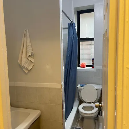 2-bedroom In The Bronx And Pet Friendly
