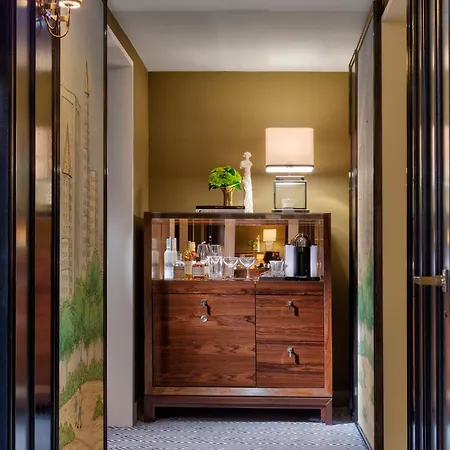The Carlyle, A Rosewood New York